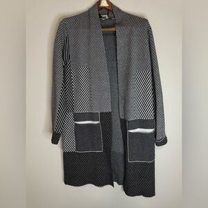 Sioni NWT Open-Front Longline Patch-Pocket Sweater Cardigan Black & White medium